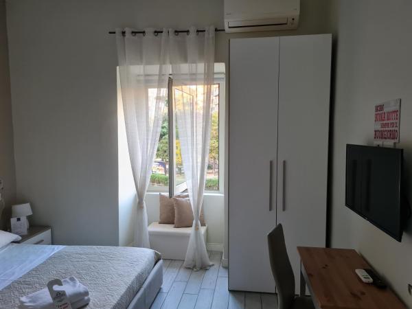 ESPOSITO PLAZA- ROOMS & SUITE : photo 6 de la chambre chambre double