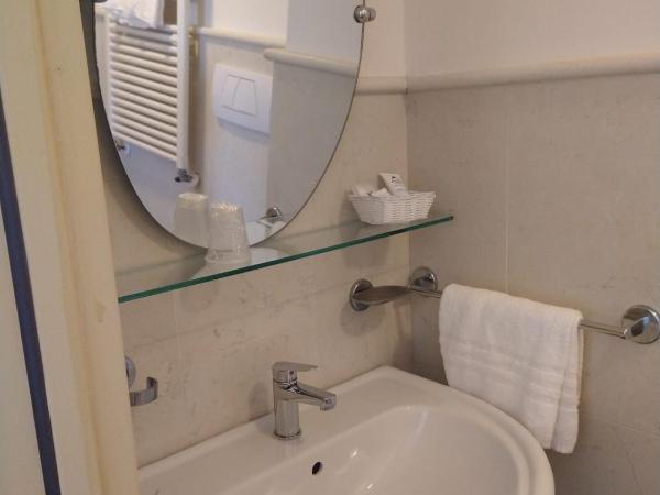 Hotel Centrale : photo 2 de la chambre chambre simple