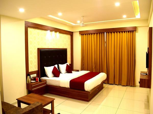 The Royal Square - Sky Stays (Chandkheda) : photo 9 de la chambre chambre double deluxe