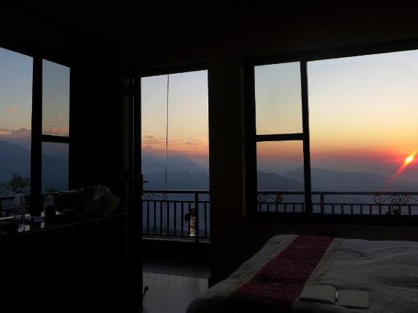 Superview Lodge Sarangkot : photo 3 de la chambre chambre triple – vue sur montagne