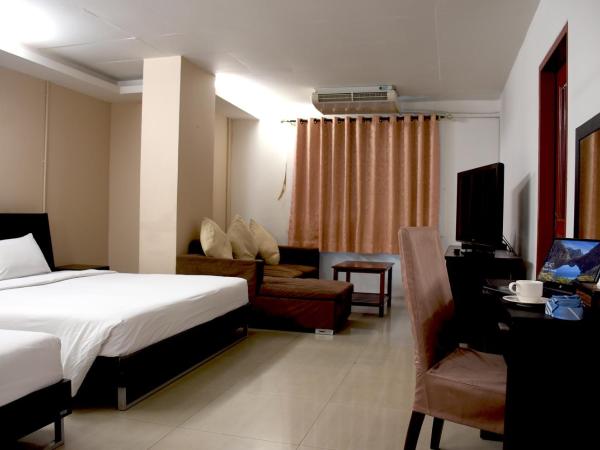 Centric Place Hotel : photo 2 de la chambre chambre familiale