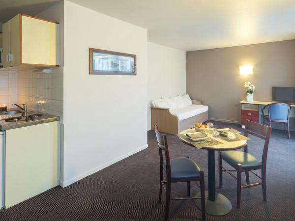 Appart'City Classic Nancy : photo 5 de la chambre appartement familial (2 adultes + 2 enfants)