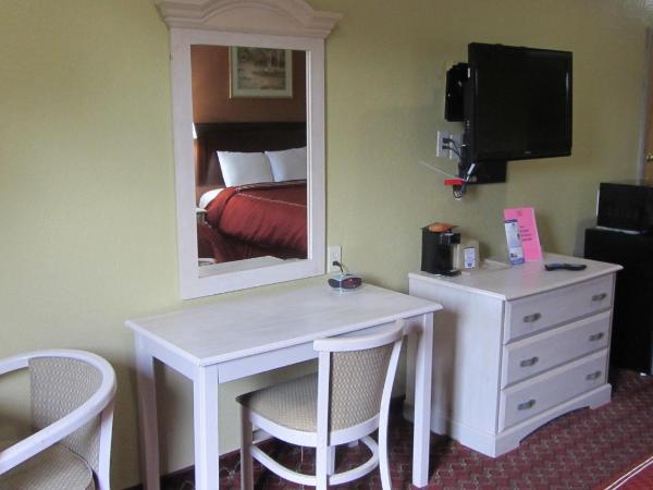Americas Best Value Inn and Suites Houston FM 1960 : photo 8 de la chambre chambre 2 lits queen-size - non-fumeurs