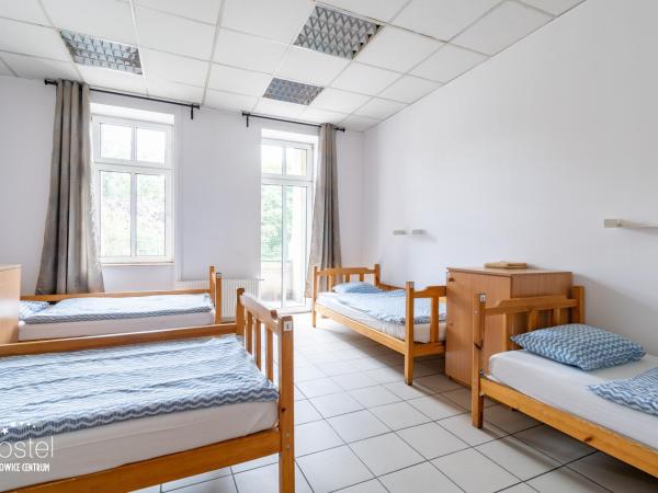 Hostel Katowice Centrum : photo 4 de la chambre lit dans un dortoir de 4 lits