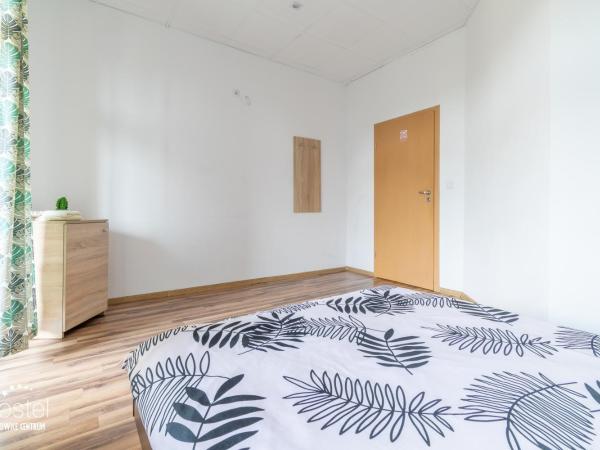 Hostel Katowice Centrum : photo 6 de la chambre chambre double avec salle de bains commune