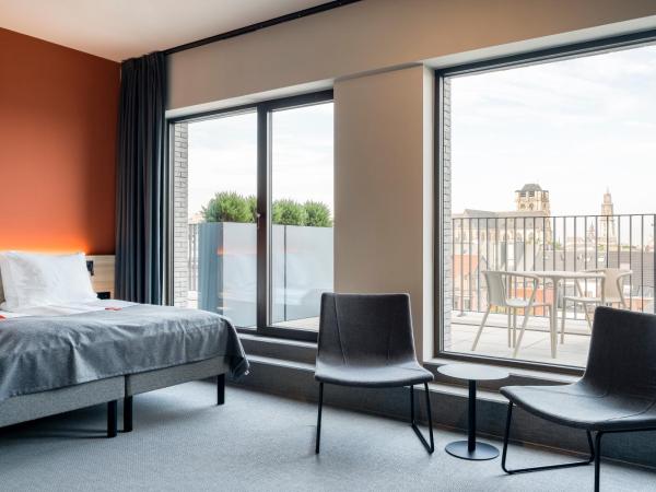 Citybox Antwerp : photo 4 de la chambre chambre double avec balcon