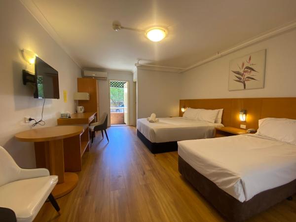 Garden Lodge Sydney Hotel : photo 7 de la chambre chambre triple deluxe avec balcon