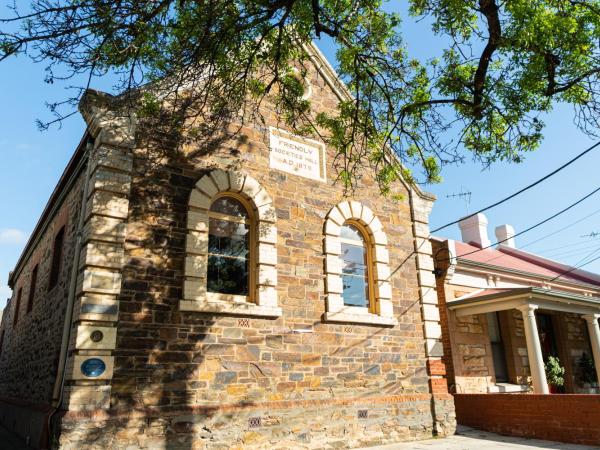 North Adelaide Heritage Cottages & Apartments : photo 2 de la chambre appartement 1 chambre avec baignoire spa