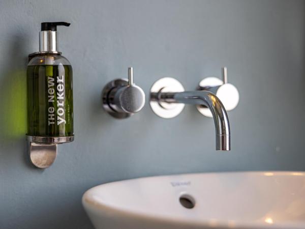 The New Yorker Hotel Köln-Messe : photo 4 de la chambre chambre double supérieure