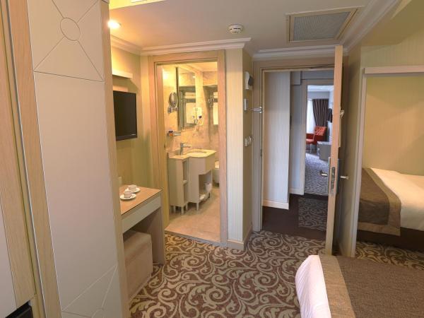 Alpinn Hotel Istanbul : photo 2 de la chambre chambre familiale avec salle de bains commune