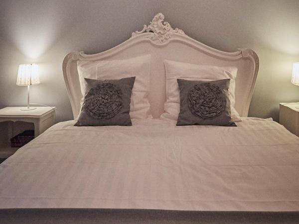 La Maison Bleue de Roubaix : photo 1 de la chambre chambre lit queen-size deluxe