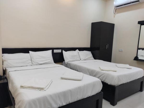 SRI VIGNESH RESIDENCY : photo 9 de la chambre suite lit queen-size deluxe