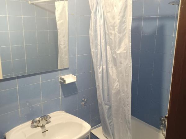 Hostal Forest : photo 7 de la chambre chambre lits jumeaux Économique