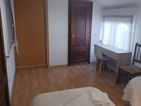 Hostal Forest : photo 7 de la chambre chambre lits jumeaux avec salle de bains privative