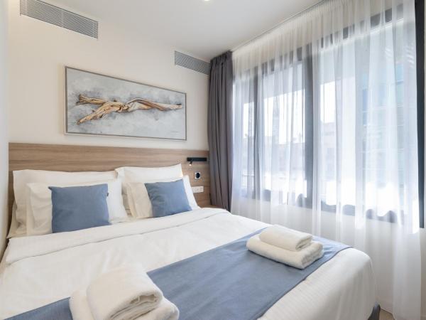 Hestia - Alexandras 38 : photo 3 de la chambre appartement supérieur avec balcon