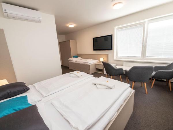 Hotel Rakovec : photo 1 de la chambre chambre triple - vue sur lac