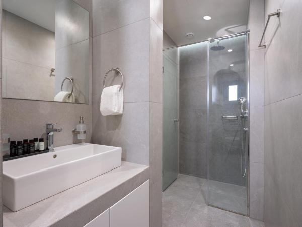 Hestia - Alexandras 38 : photo 5 de la chambre appartement confort avec balcon