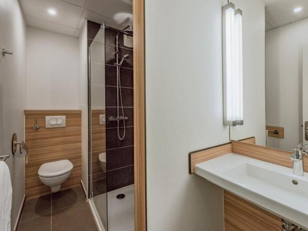 Campanile Chartres Centre - Gare - Cathédrale : photo 2 de la chambre chambre double