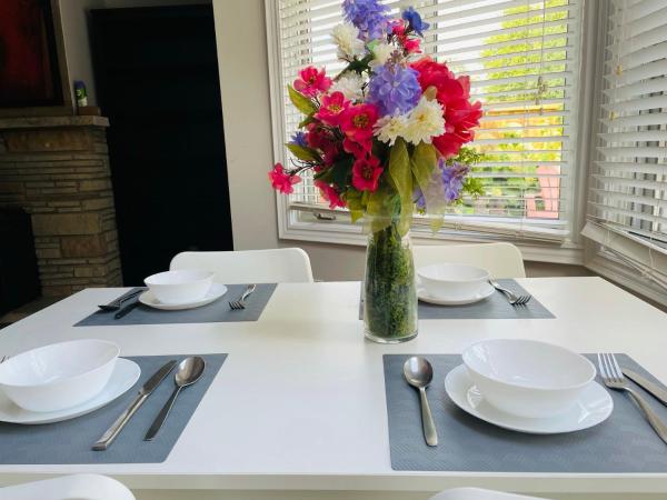 MT house : photo 9 de la chambre chambre double avec salle de bains privative