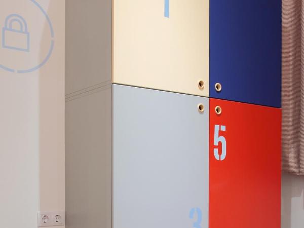 Maverick City Lodge : photo 5 de la chambre lit dans dortoir pour femmes de 8 lits avec salle de bains commune