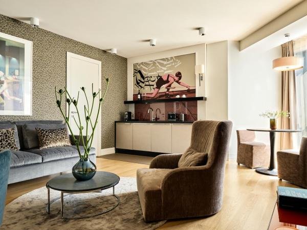 H15 Boutique Hotel, Warsaw, a Member of Design Hotels : photo 8 de la chambre suite