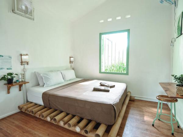 Snooze : photo 6 de la chambre chambre double avec salle de bains commune