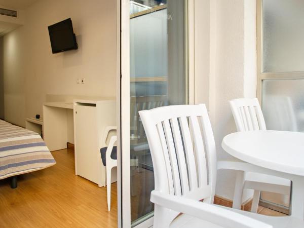 Hotel Voramar : photo 4 de la chambre chambre double avec balcon