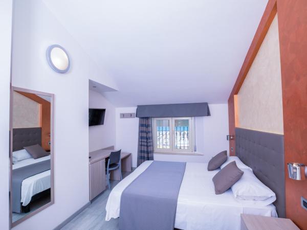 Hotel Gabbiano : photo 8 de la chambre chambre quadruple panoramique