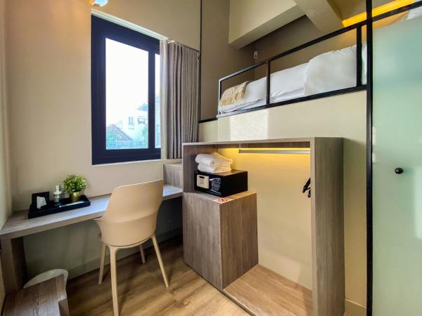 ST Signature Jalan Besar, DAYUSE, 5 Hours, 5PM-10PM : photo 10 de la chambre double, window, dayuse, 5 hours: 5pm-10pm