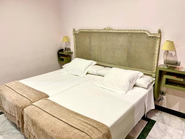 Hotel Conde de Cárdenas : photo 2 de la chambre chambre simple