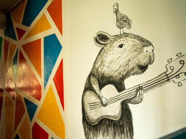 Solar Hostel Búzios : photo 2 de la chambre bed in 14-bed mixed dormitory room