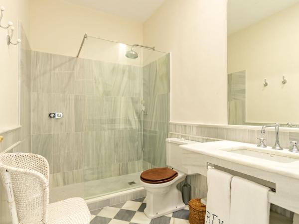 Real Casa de la Moneda Deluxe Apartments : photo 10 de la chambre appartement avec terrasse