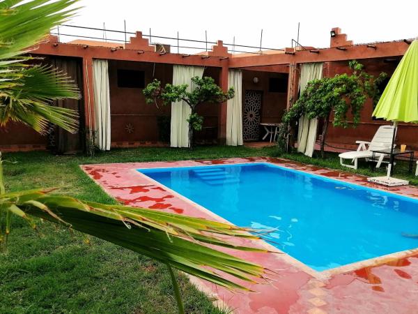 Riad Darga Rouge : photo 7 de la chambre studio - vue sur piscine