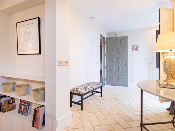 Real Casa de la Moneda Deluxe Apartments : photo 7 de la chambre penthouse