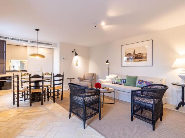 Real Casa de la Moneda Deluxe Apartments : photo 6 de la chambre penthouse