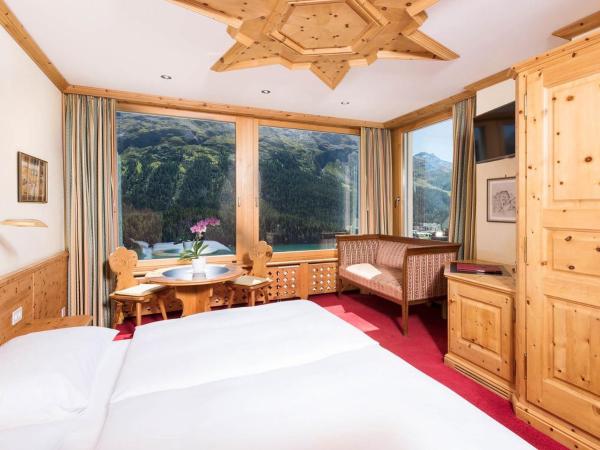 Chesa Languard : photo 1 de la chambre chambre double – vue sur lac