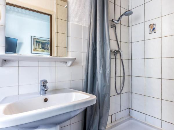 Hôtel Saint Maurice : photo 4 de la chambre chambre lits jumeaux confort