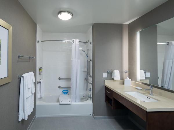 Staybridge Suites - Phoenix - Biltmore Area, an IHG Hotel : photo 3 de la chambre studio lit king-size - baignoire accessible aux personnes à mobilité réduite/non-fumeurs