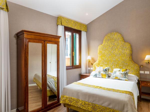 Hotel Villa Rosa : photo 1 de la chambre chambre double ou lits jumeaux supérieure