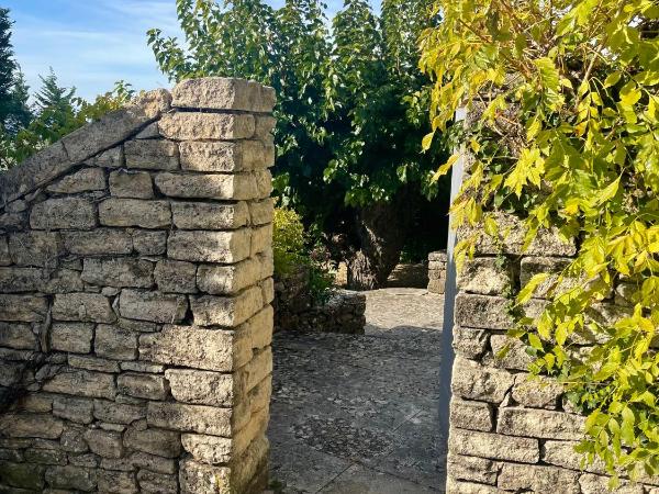 Domaine de l'Enclos : photo 5 de la chambre chambre double - vue sur jardin