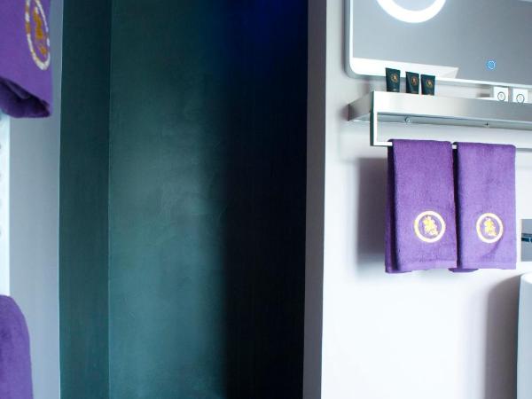 B&B Saint-Georges -Located in the city centre of Bruges- : photo 8 de la chambre chambre double deluxe avec balcon