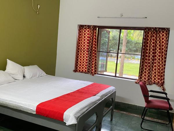 Sugam Resort & Convention Centre : photo 3 de la chambre chambre deluxe