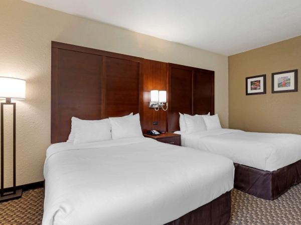 Comfort Inn & Suites Near Six Flags & Medical Center : photo 6 de la chambre chambre 2 lits queen-size - non-fumeurs