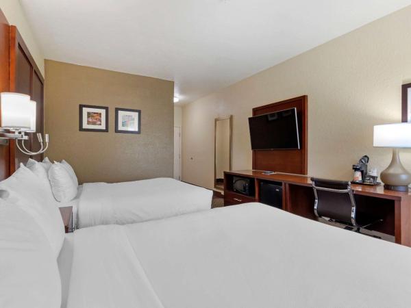 Comfort Inn & Suites Near Six Flags & Medical Center : photo 7 de la chambre chambre 2 lits queen-size - non-fumeurs