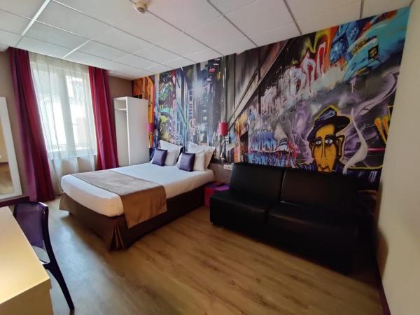 The Originals Boutique, Hôtel de l'Univers, Montluçon : photo 6 de la chambre chambre quadruple