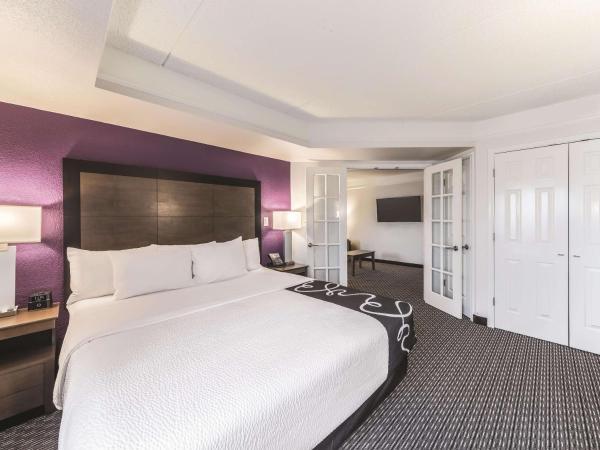 La Quinta by Wyndham Austin Airport : photo 2 de la chambre suite lit king-size exécutive deluxe - non-fumeurs