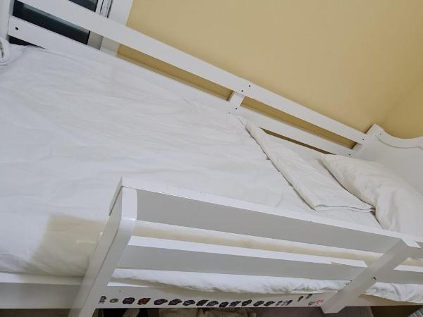 Dubai Hostel, Bedspace and Backpackers : photo 1 de la chambre lit simple dans dortoir de 4 lits