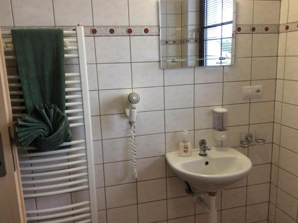 Pension Orbis : photo 7 de la chambre chambre double ou lits jumeaux