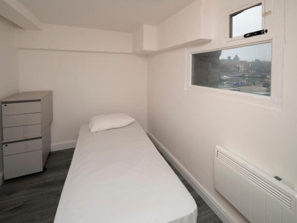 OYO Harbourside Hostel Bristol : photo 1 de la chambre standard single room - shared