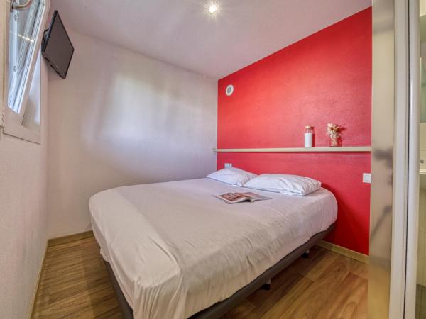 Eklo Hotels Le Havre : photo 4 de la chambre chambre familiale adaptée aux personnes à mobilité réduite